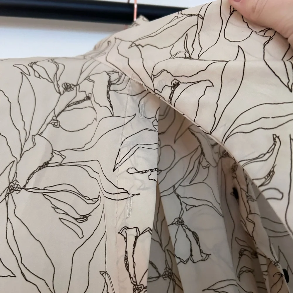 Vintage style long tieneck button blouse - Picture 8 of 9